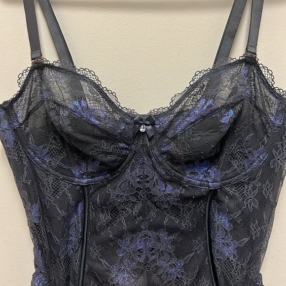 Savage X Fenty Corset - Picture 4 of 9